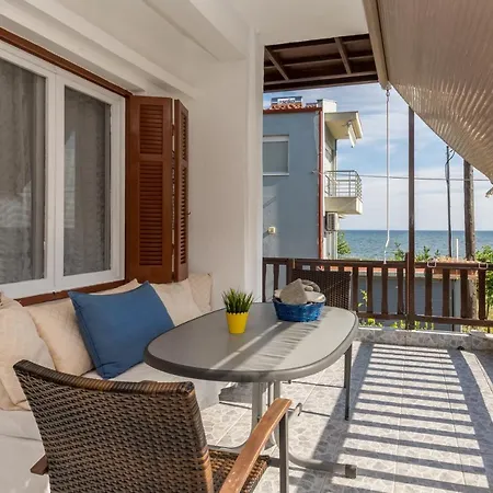 Chalkidiki Beachfront Apartment Nea Iraklia Esterno foto